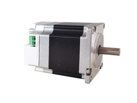 伺服 电动机可以选步进吗？